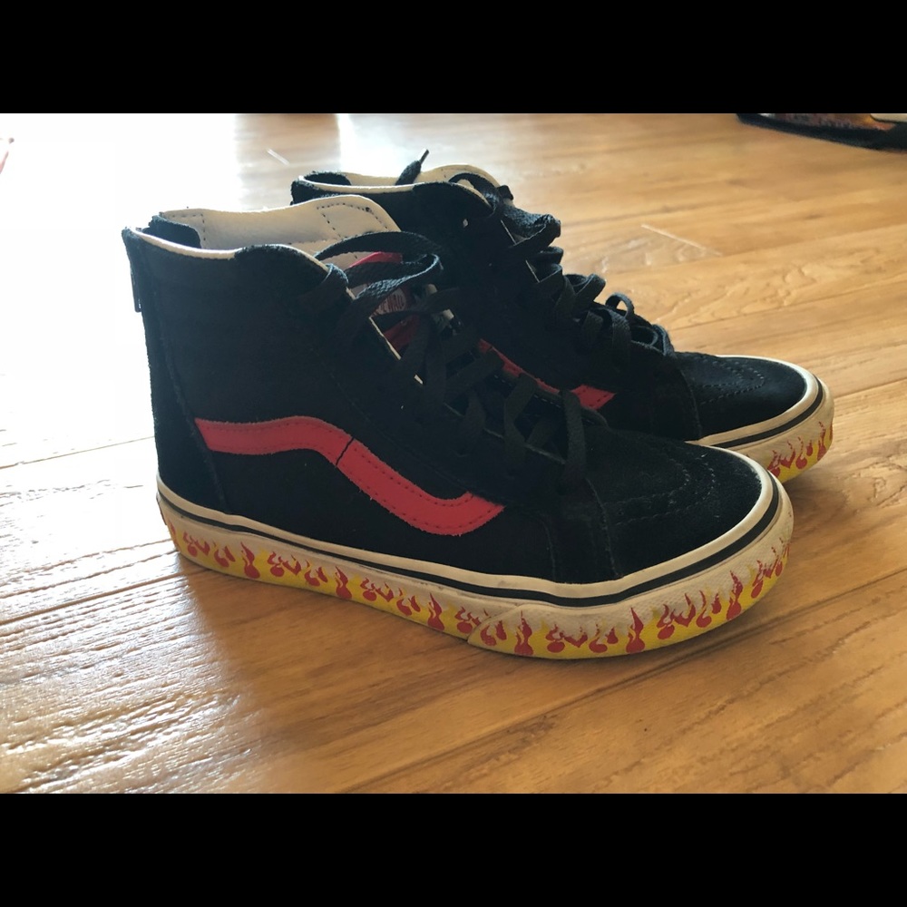 Boys Flame bottom Vans